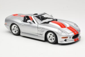 Shelby Series 1 Zilver Bburago 1:18 3323 Metaal — afbeelding 6 van 8