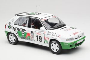 Skoda Felicia Kit Car #19 P. Sibera / P. Gross Tour de Corse 1995 IXO 1:18 18RMC149B Metaal — afbeelding 4 van 6