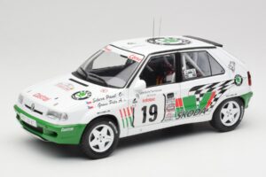 Skoda Felicia Kit Car #19 P. Sibera / P. Gross Tour de Corse 1995 IXO 1:18 18RMC149B Metaal