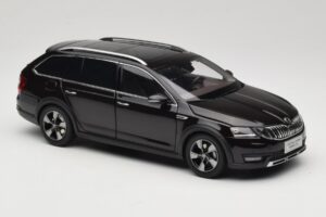 Skoda Octavia Mk4 Combi Bruin Paudi Model 1:18 ZMR000005BRA Metaal — afbeelding 6 van 8