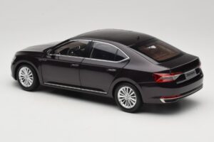 Skoda Superb Mk3 Zwart Paudi Model 1:18 ZSS000006BLA Metaal — afbeelding 7 van 8