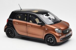 Smart Forfour W453 Zwart Hazel Bruin Norev 1:18 B66960299 Metaal — afbeelding 6 van 8