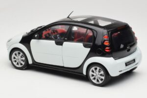 Smart Forfour Wit Kyosho 1:18 0019141V001C01Q00 Metaal — afbeelding 7 van 8