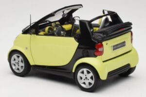 Smart Fortwo 450 Cabrio Geel Minichamps 1:18 0012889V001C49Q00 Metaal — afbeelding 7 van 8