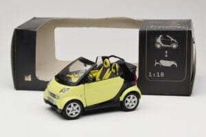 Smart Fortwo 450 Cabrio Geel Minichamps 1:18 0012889V001C49Q00 Metaal — afbeelding 8 van 8