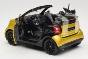 Smart Fortwo 453 Cabriolet Zwart En Geel Norev 1:18 B66960289 Metaal — afbeelding 5 van 8