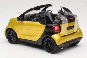 Smart Fortwo 453 Cabriolet Zwart En Geel Norev 1:18 B66960289 Metaal — afbeelding 7 van 8