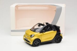 Smart Fortwo 453 Cabriolet Zwart En Geel Norev 1:18 B66960289 Metaal — afbeelding 8 van 8