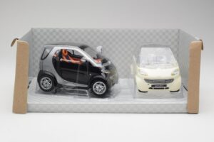 Smart Fortwo Zwart & Wit Maisto 1:18 56045 Metaal