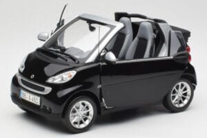 Smart Fortwo Cabrio W451 Zwart & Zilver Minichamps 1:18 Q0022566V001C18Q00 Metaal — afbeelding 2 van 8