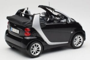 Smart Fortwo Cabrio W451 Zwart & Zilver Minichamps 1:18 Q0022566V001C18Q00 Metaal — afbeelding 3 van 8