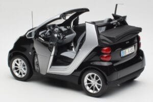 Smart Fortwo Cabrio W451 Zwart & Zilver Minichamps 1:18 Q0022566V001C18Q00 Metaal — afbeelding 5 van 8