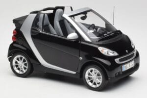 Smart Fortwo Cabrio W451 Zwart & Zilver Minichamps 1:18 Q0022566V001C18Q00 Metaal — afbeelding 6 van 8