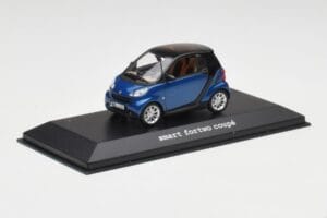 Smart Fortwo Coupe Aqua Blauw Metallic & Zwart Minichamps 1:43 Q0022558V001C77Q00 Metaal — afbeelding 2 van 4
