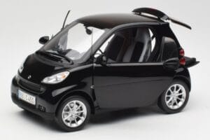Smart Fortwo Coupé W451 Deep Zwart Minichamps 1:18 Q0022563V001C02Q00 Metaal — afbeelding 2 van 8