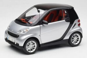 Smart Fortwo Coupé W451 Zilver & Zwart Minichamps 1:18 Q0022528V001C75Q00 Metaal