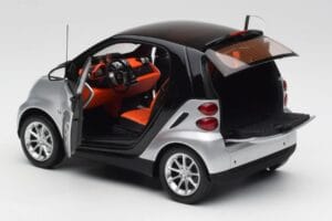 Smart Fortwo Coupé W451 Zilver & Zwart Minichamps 1:18 Q0022528V001C75Q00 Metaal — afbeelding 5 van 8