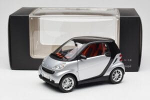Smart Fortwo Coupé W451 Zilver & Zwart Minichamps 1:18 Q0022528V001C75Q00 Metaal — afbeelding 8 van 8