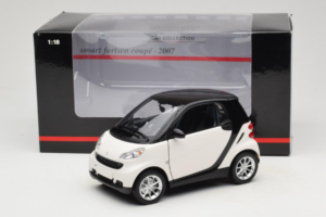 Smart Fortwo 451 Coupe Wit Zwart Minichamps 1:18 150036302 Metaal — afbeelding 8 van 8