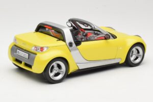 Smart Roadster 452 Geel Bburago 1:18 34099-M2 Metaal — afbeelding 3 van 8