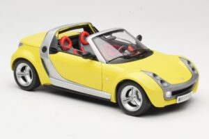 Smart Roadster 452 Geel Bburago 1:18 34099-M2 Metaal — afbeelding 6 van 8