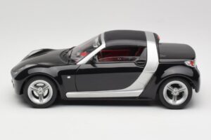 Smart Roadster Zwart Bburago 1:18 34099-M1 Metaal — afbeelding 4 van 8