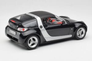 Smart Roadster Donkerblauw Bburago 1:18 34917 Metaal — afbeelding 3 van 8