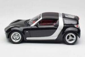 Smart Roadster Donkerblauw Bburago 1:18 34917 Metaal — afbeelding 4 van 8