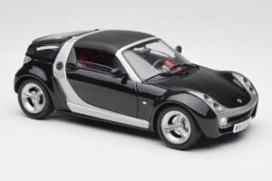 Smart Roadster Donkerblauw Bburago 1:18 34917 Metaal — afbeelding 6 van 8