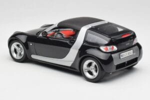Smart Roadster Donkerblauw Bburago 1:18 34917 Metaal — afbeelding 7 van 8
