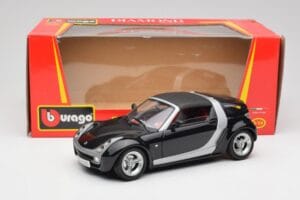 Smart Roadster Donkerblauw Bburago 1:18 34917 Metaal — afbeelding 8 van 8