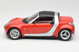 Smart Roadster Rood Bburago 1:18 34099 Metaal — afbeelding 4 van 8