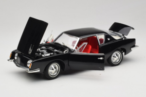 Studebaker Avanti Zwart Signature Models 1:18 STUDEBAKER001 Metaal — afbeelding 2 van 8
