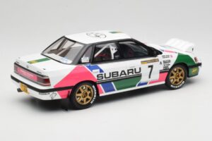 Subaru Legacy RS BC5 Group A #7 C. McRae / D. Ringer Rally Sweden 1992 Otto 1:18 OT1158 Hars — afbeelding 2 van 6