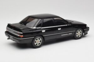 Subaru Legacy RS Zwart IXO 1:18 18CMC131A Metaal — afbeelding 2 van 6