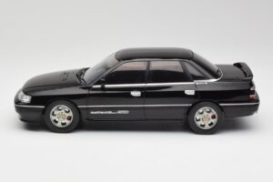 Subaru Legacy RS Zwart IXO 1:18 18CMC131A Metaal — afbeelding 3 van 6