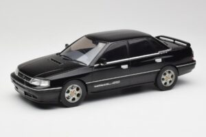 Subaru Legacy RS Zwart IXO 1:18 18CMC131A Metaal