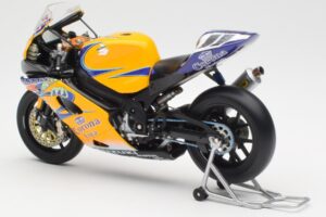 Suzuki GSX-R 1000 Team Alstare Corona Extra T. Corser WSB 2005 Minichamps 1:12 122052211 Metaal — afbeelding 5 van 6