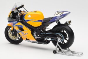 Suzuki GSX-R 1000 Team Alstare Corona Extra Y. Kagayama WSB 2005 Minichamps 1:12 122052271 Metaal — afbeelding 5 van 6