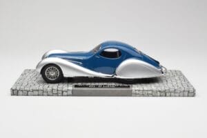 Talbot-Lago T150 C-SS Coupe Blauw Zilver Minichamps 1:18 107117122 Hars — afbeelding 3 van 6