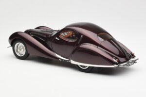 Talbot-Lago T150 C-SS Figoni & Falaschi Teardrop Donker Bordeaux Metallic CMC 1:18 M-179 Metaal — afbeelding 4 van 6