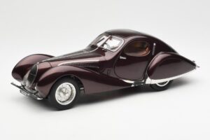 Talbot-Lago T150 C-SS Figoni & Falaschi Teardrop Donker Bordeaux Metallic CMC 1:18 M-179 Metaal