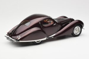 Talbot-Lago T150 C-SS Figoni & Falaschi Teardrop Donker Bordeaux Metallic CMC 1:18 M-179 Metaal — afbeelding 5 van 6