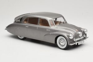 Tatra 87 Grijs MCG 1:18 MCG18068 Metaal — afbeelding 4 van 6