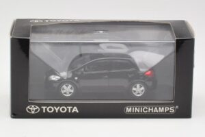 Toyota Auris E150 Zwart Minichamps 1:43 TOYOTA004 Metaal — afbeelding 4 van 4