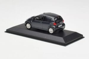 Toyota Aygo AB10 Grey Metallic Minichamps 1:43 AYGO001 Metaal — afbeelding 3 van 4