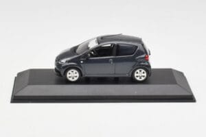 Toyota Aygo AB10 Grey Metallic Minichamps 1:43 AYGO001 Metaal