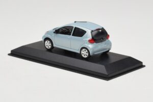 Toyota Aygo Light Blue Metallic Minichamps 1:43 TOYOTA012 Metaal — afbeelding 3 van 4