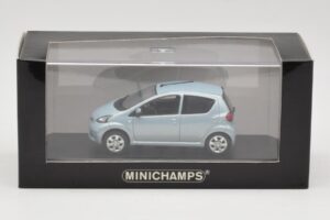 Toyota Aygo Light Blue Metallic Minichamps 1:43 TOYOTA012 Metaal — afbeelding 4 van 4