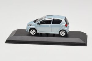 Toyota Aygo Light Blue Metallic Minichamps 1:43 TOYOTA012 Metaal